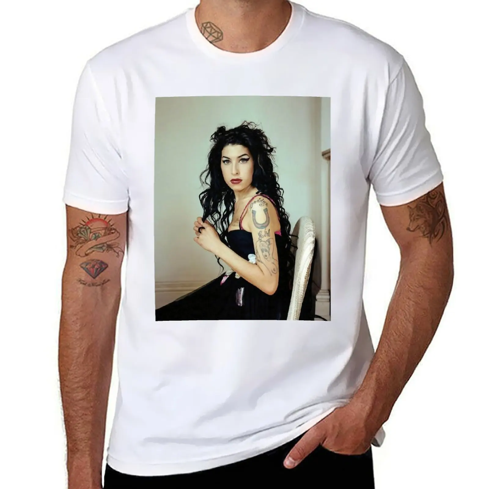 

Beauty Amy Pose T-Shirt Big Size Short Sleeve Tee for Men