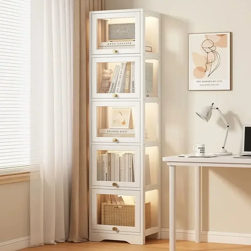 Estante com porta estante de acrílico do chão ao teto, sala de estar doméstica contra a parede, armário de exibição