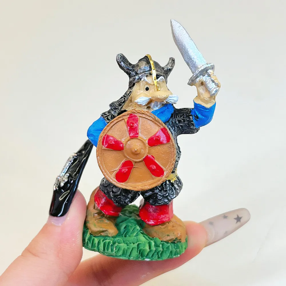 Cute Nordic Viking Dwarf Mini Resin Figurines, Horn Helmet Warrior Tiny Figures, Fairy Garden Diorama Decor
