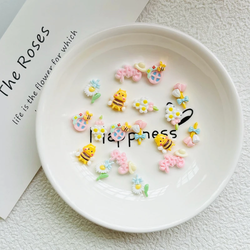 20 Pcs New 3D Mini Cartoon Bee Flower Candy Cute Charm Shining Flat Back DIY Nail Decoration Component Accessories Holiday Gift