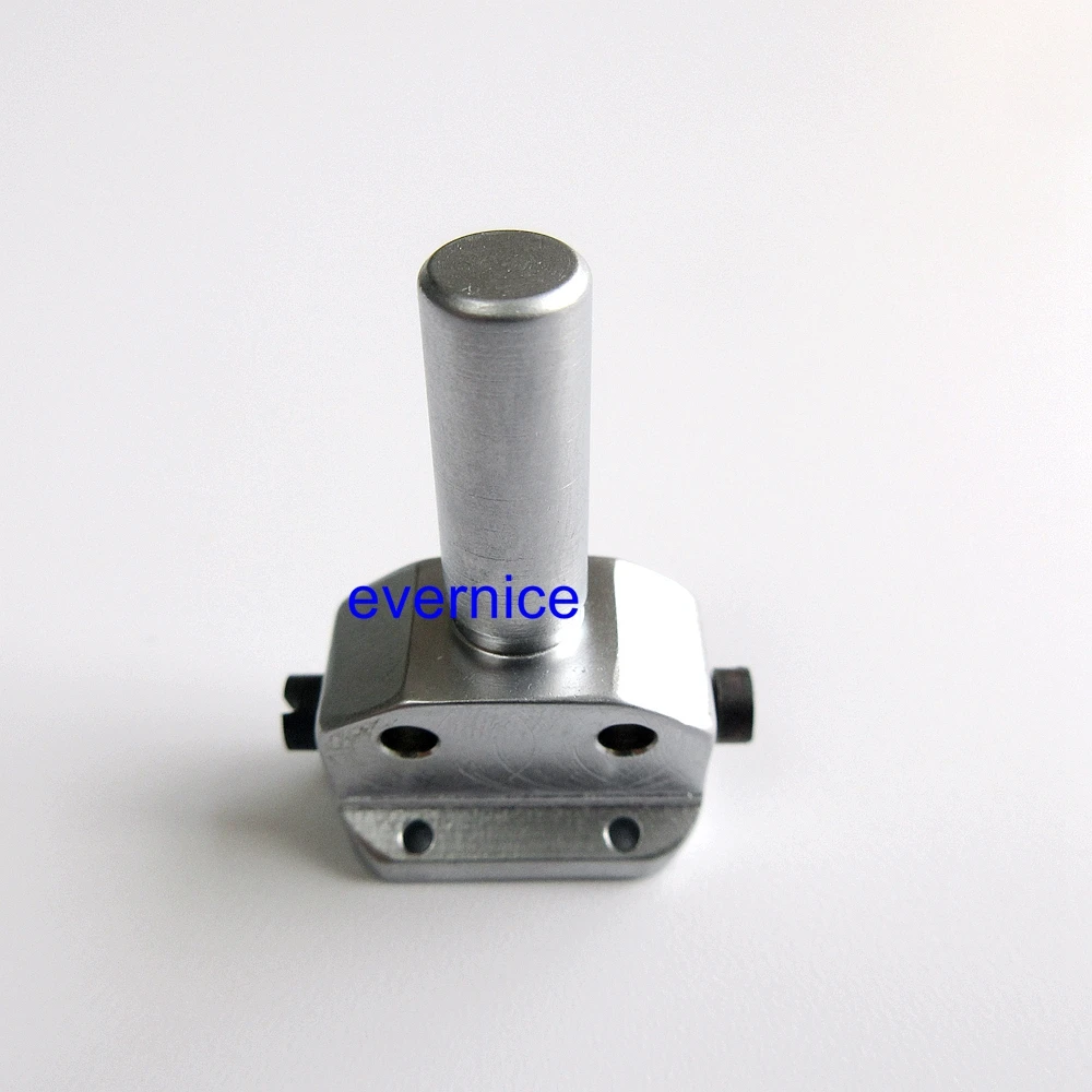 

Держатель иглоподводящего устройства для швейной машины Pfaff 1246 1296 (2-игольная)