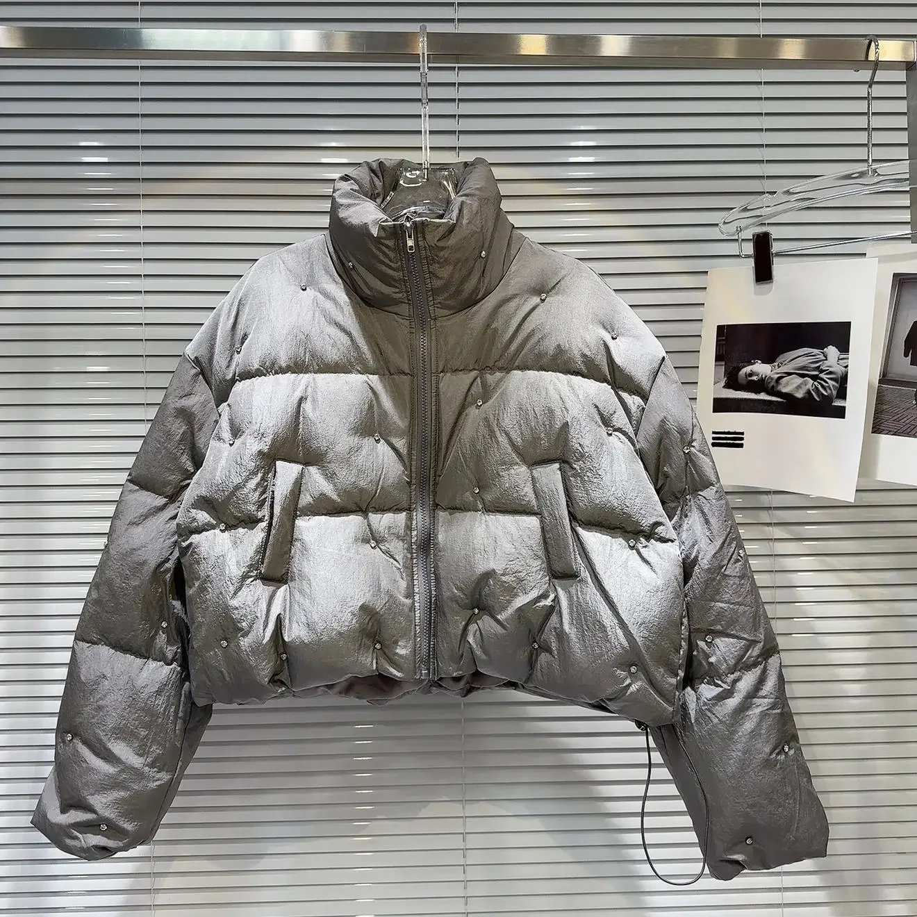 Cappotto corto da pane alla moda Spice Girls Nuovo autunno inverno Colletto alla coreana tutto-fiammifero Diamanti Piumino d'anatra bianco Giacca calda imbottita