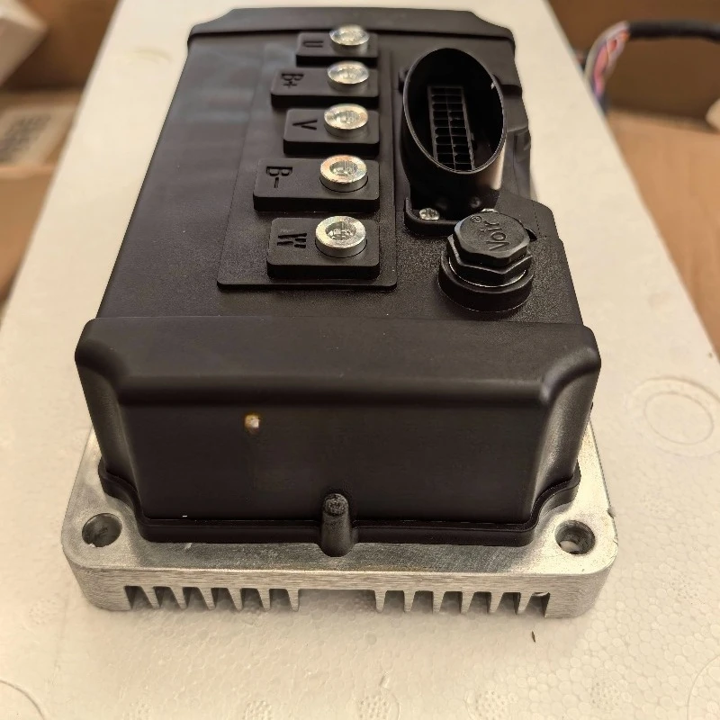 

Four-wheeled Electric Vehicle Controller 3624-6021