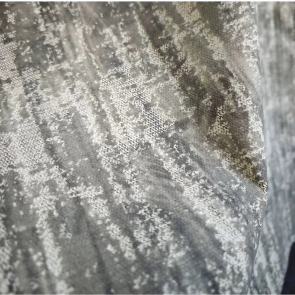 

Gray Irregular Bark Pattern Flocking Denim Fabric for Spring Autumn Non Elastic Designer Coat Fabrics By The Meter Diy Sewing