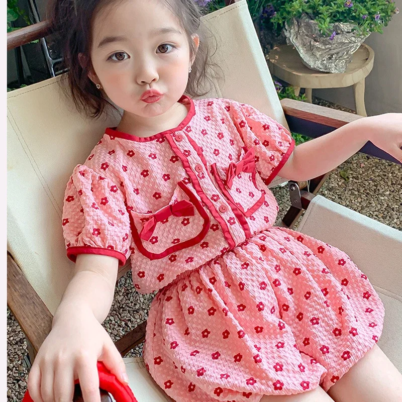 

Лето 202, комплект детской одежды для девочек, розовый милый комплект одежды, топ с бантом и шорты с бутонами, модная детская одежда из двух предметов для девочек