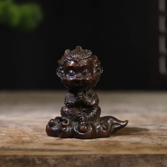 Pure copper handcrafted Sun Wukong Tengyun copper tea pet ornaments, paper weights, toys, tea sets, gifts