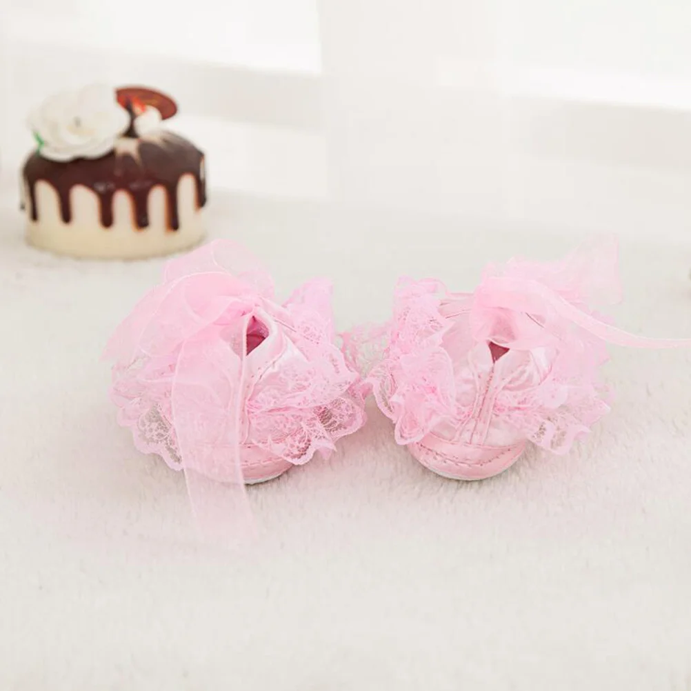 

1Pair Baby Girl Shoes Pink Lace Rose Newborn Crib Shoes Simple Adorable Design Durable Long Lasting Spring Autumn Gift