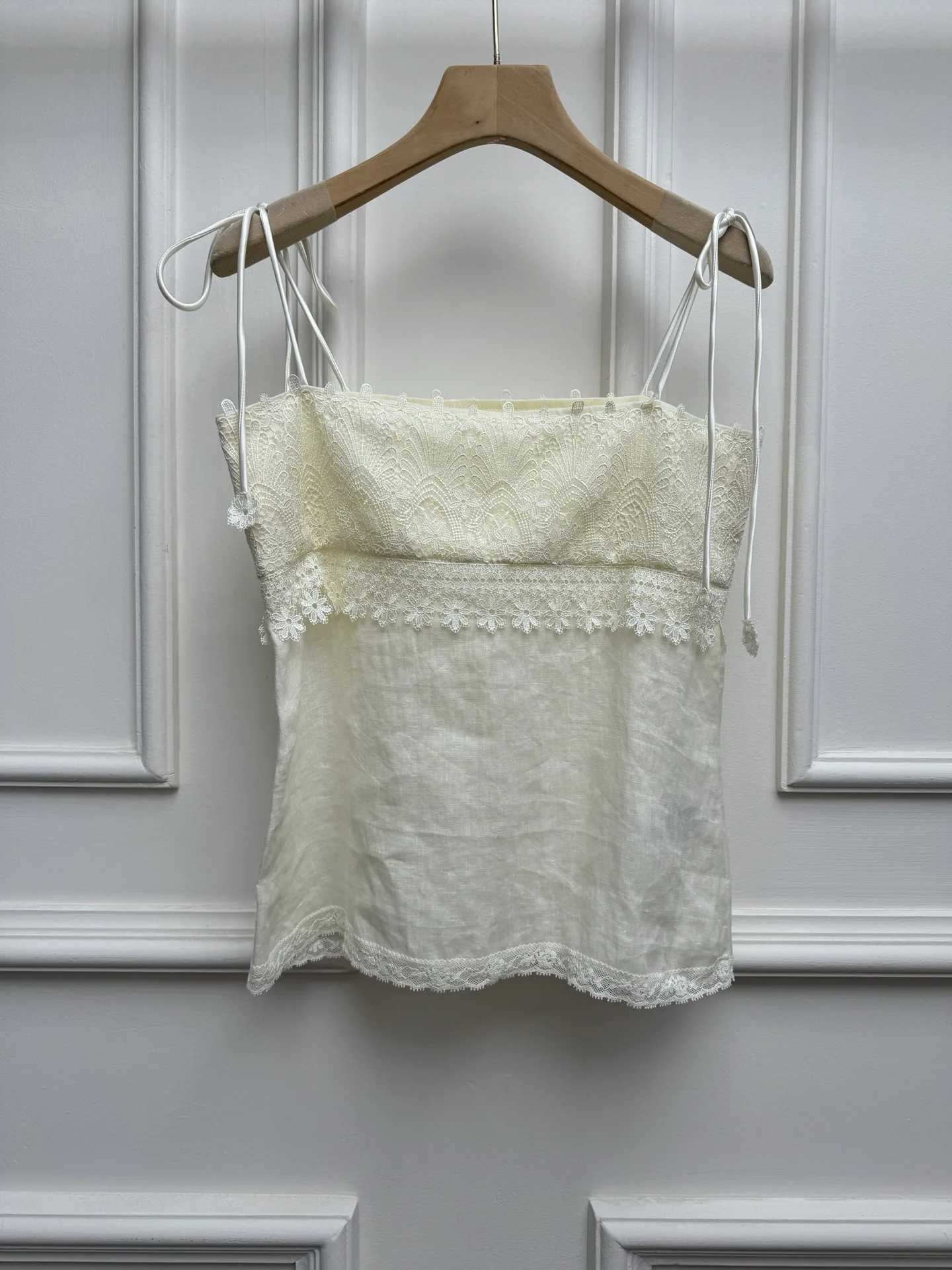 2026 Summer New Product Shoulder Strap Strap Design Heavy Industry Hollow Lace Splicing Lace Strap Tank Top