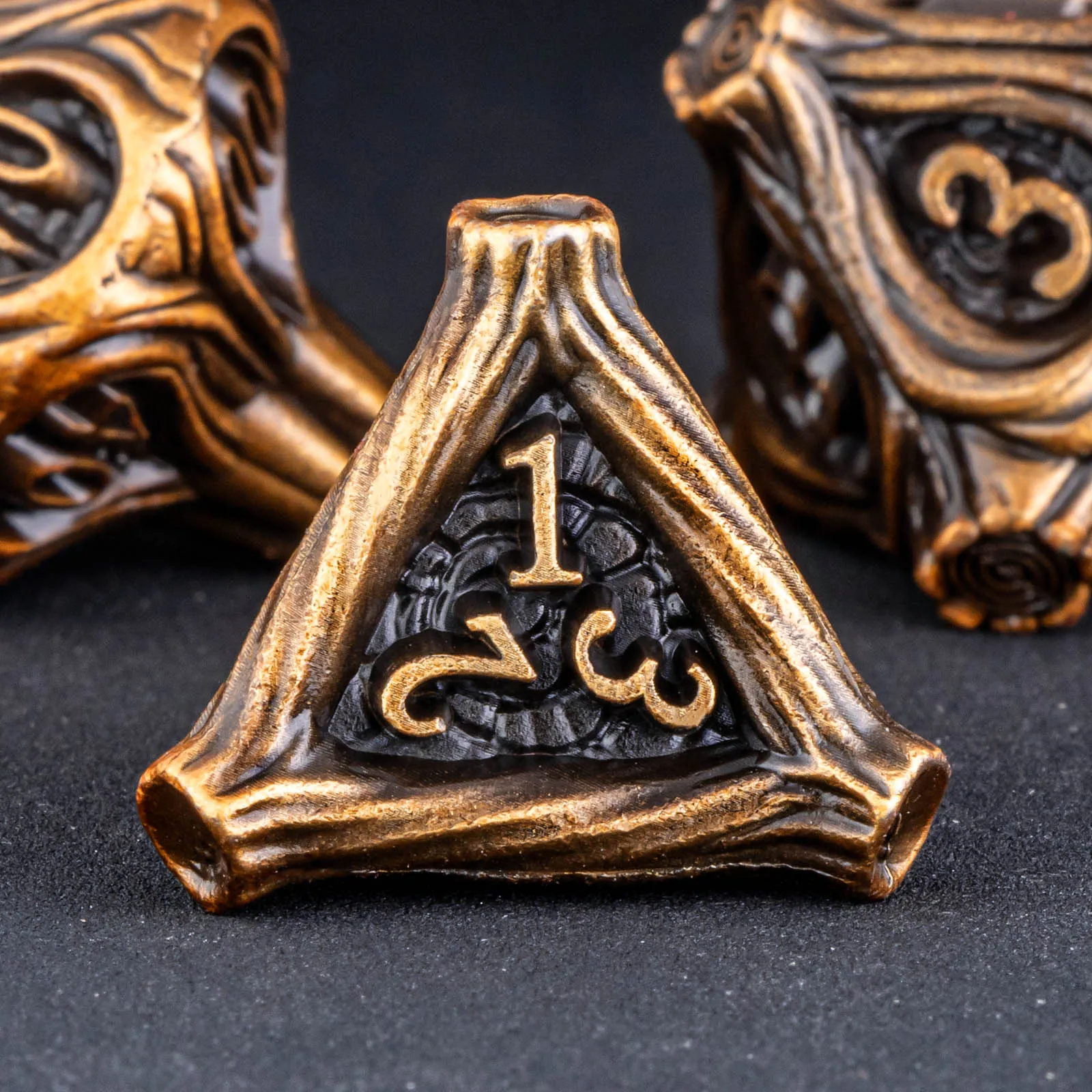 메탈 다이스 DND 세트 던전 앤 드래곤 RPG 롤플레잉 게임 폴리헤드럴 다이스 세트 D20 D12 D10 D8 D6 D4 {앤틱 골드}