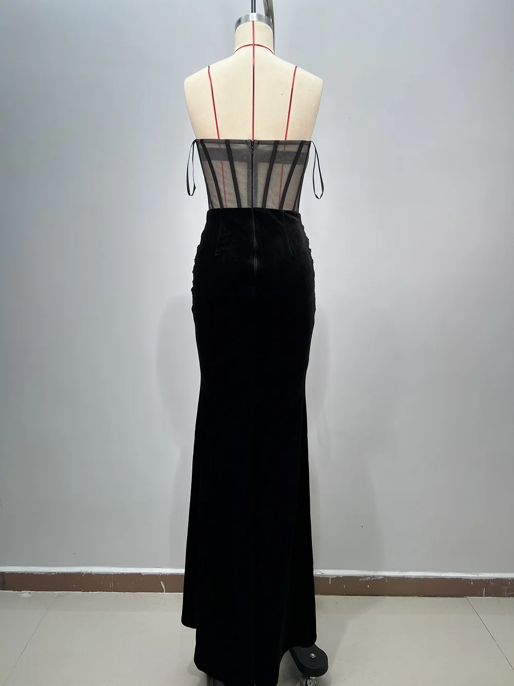 Black Bodycone Strapless Dress For Women Fashion V-Neck Diamonds Embelling Sleeveless Shirring Design Chic Red Carpet GownGown