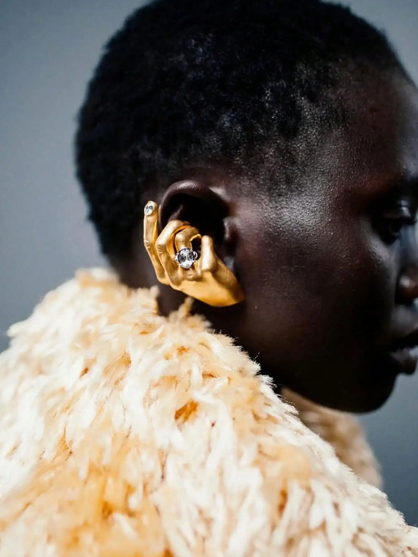 Retro Palm Gesture Drop Earrings