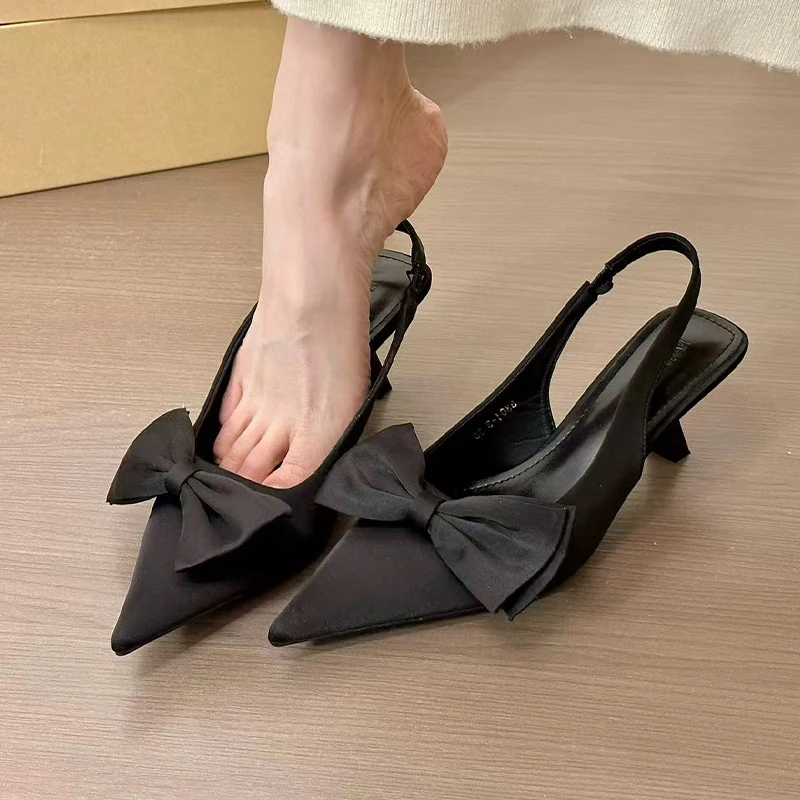 Sandal Wanita Pita Ujung Lancip Sepatu Elegan Hak Sedang Sandal Musim Panas Mode 2025 Sandal Jepit Pump Slingback Sandalias Mujer