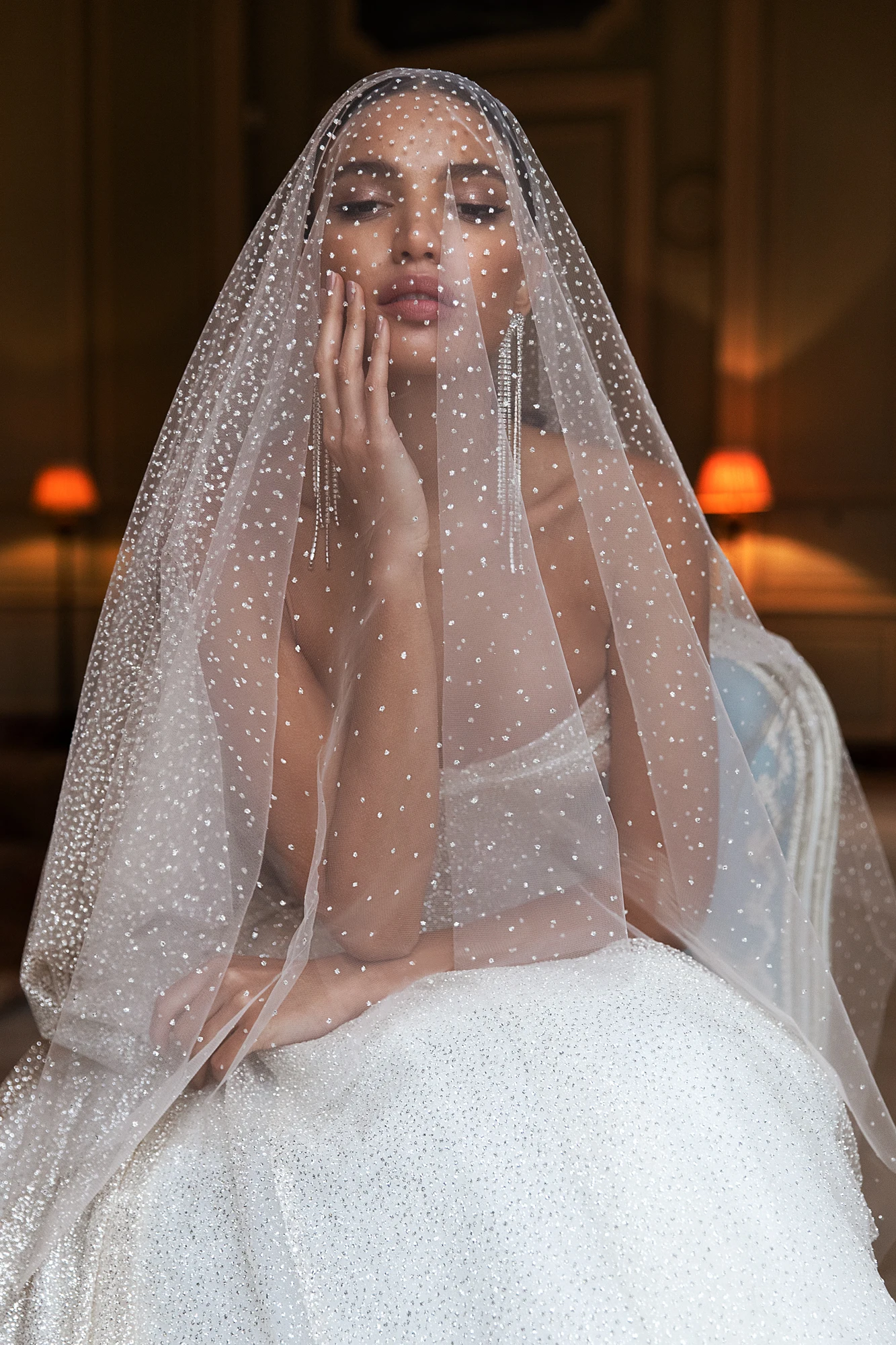 ชุดแต่งงานเกาะอกหรูหราประดับกลิตเตอร์ ทรงคอร์เซ็ทแบบหวาน ทรงเอไลน์ จับจีบระบาย ชุดราตรีคริสต์มาส ชุดเจ้าสาวสั่งตัด