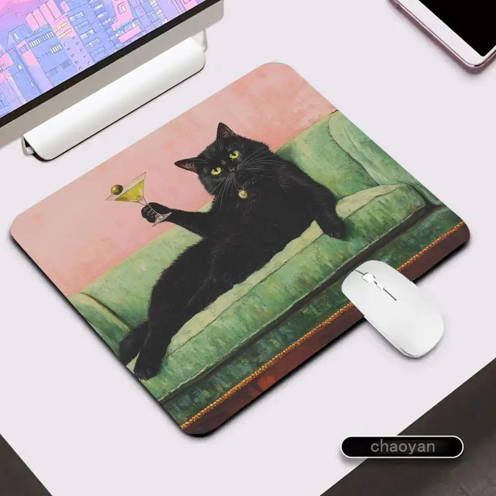 

A leisurely cat Mouse Pad Gaming Mouse Pad Small Mousepad For PC Gamer Desktop Decoration Office Mouse Mat Deskmat Rug
