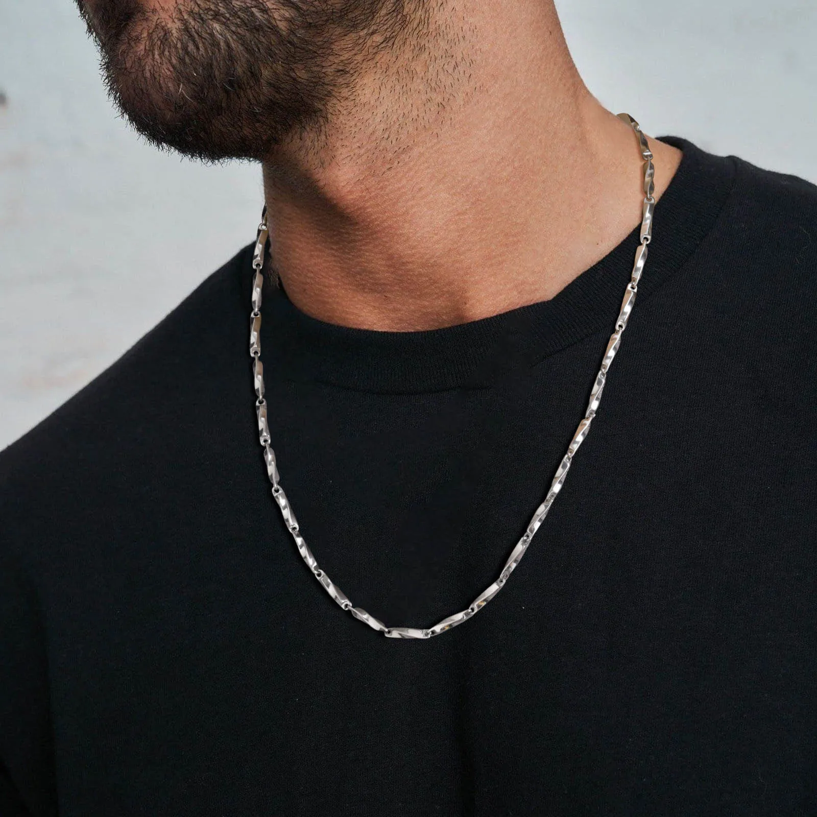 Vnox Mobius Chain Necklaces for Men, 4mm Twisted Bar Links Necklace, Never Fade Silver Color Geometric Boy Collar