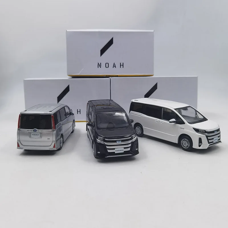 Diecast Alloy Vehicle 1/30 Scale  NOAH MPV Business car model Die-cast Replica Toys Simulation Collection