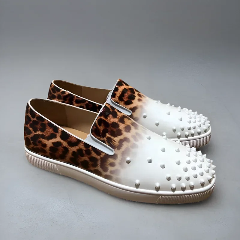 Luxus Marke Low Top Rote Untere Schuhe Für Männer Trainer Fahren Spikes Weiß Leopard Echtes Leder Nieten Zehenkappe Wohnungen Sneaker