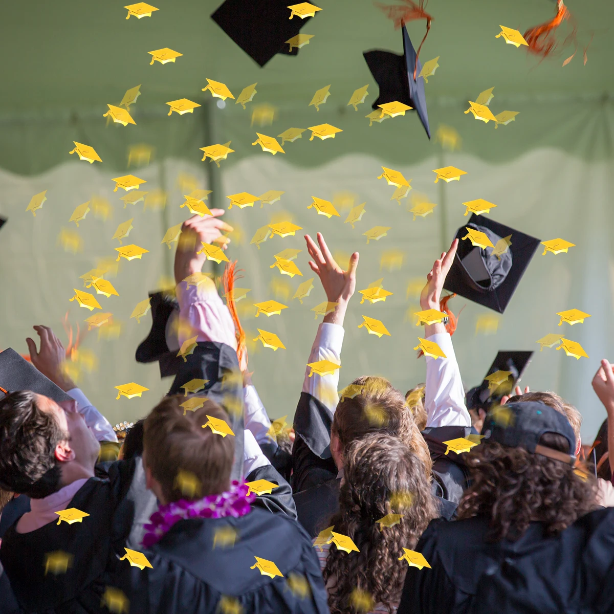 

600 Pcs Hat Confetti for Graduation Party Student Plastic Confetti For Ceremony Decoration Plastic Ceremony Supplies