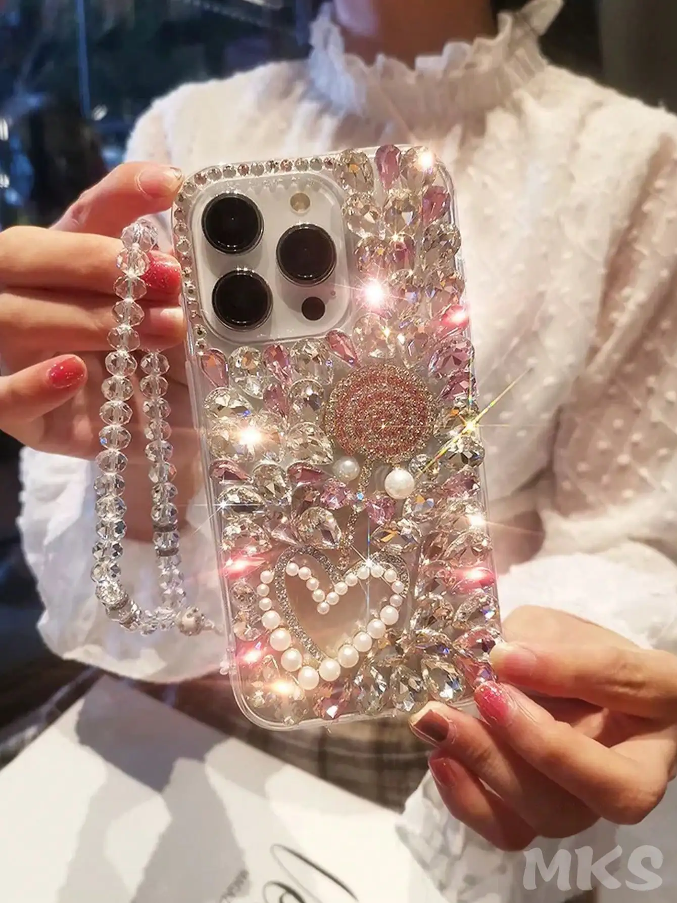 

Alloy Luxury Pink Sparkling Sequin Bling Rhinestone Metallic Faux Pearl Heart Shock-Proof Fashion Phone Case Compatible With IPhone 16 Pro Max 15 Plus Galaxy S Series International Version Spring Birthday Gift Party