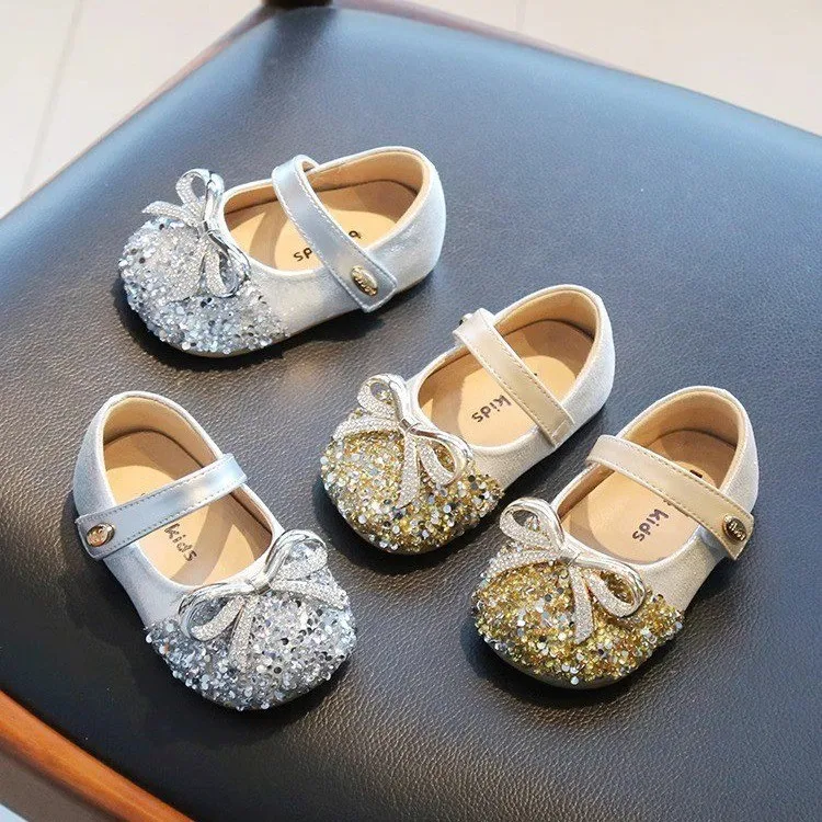 

Новая детская кожаная обувь, весенне-осенняя элегантная праздничная обувь для девочек, модная детская обувь принцессы с бантом и блестками на свадьбу, мелкая обувь