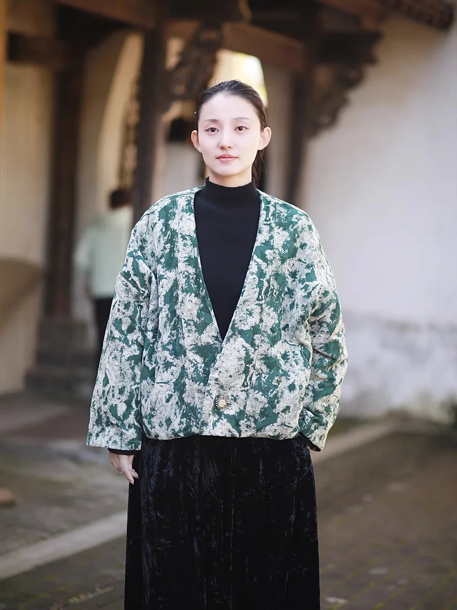 

TIYIHAILEY Women Full Sleeve Short Thick Outerwear V-Neck Single Button Jacket Cotton And Linen Warm Coats Chinese Style Printed