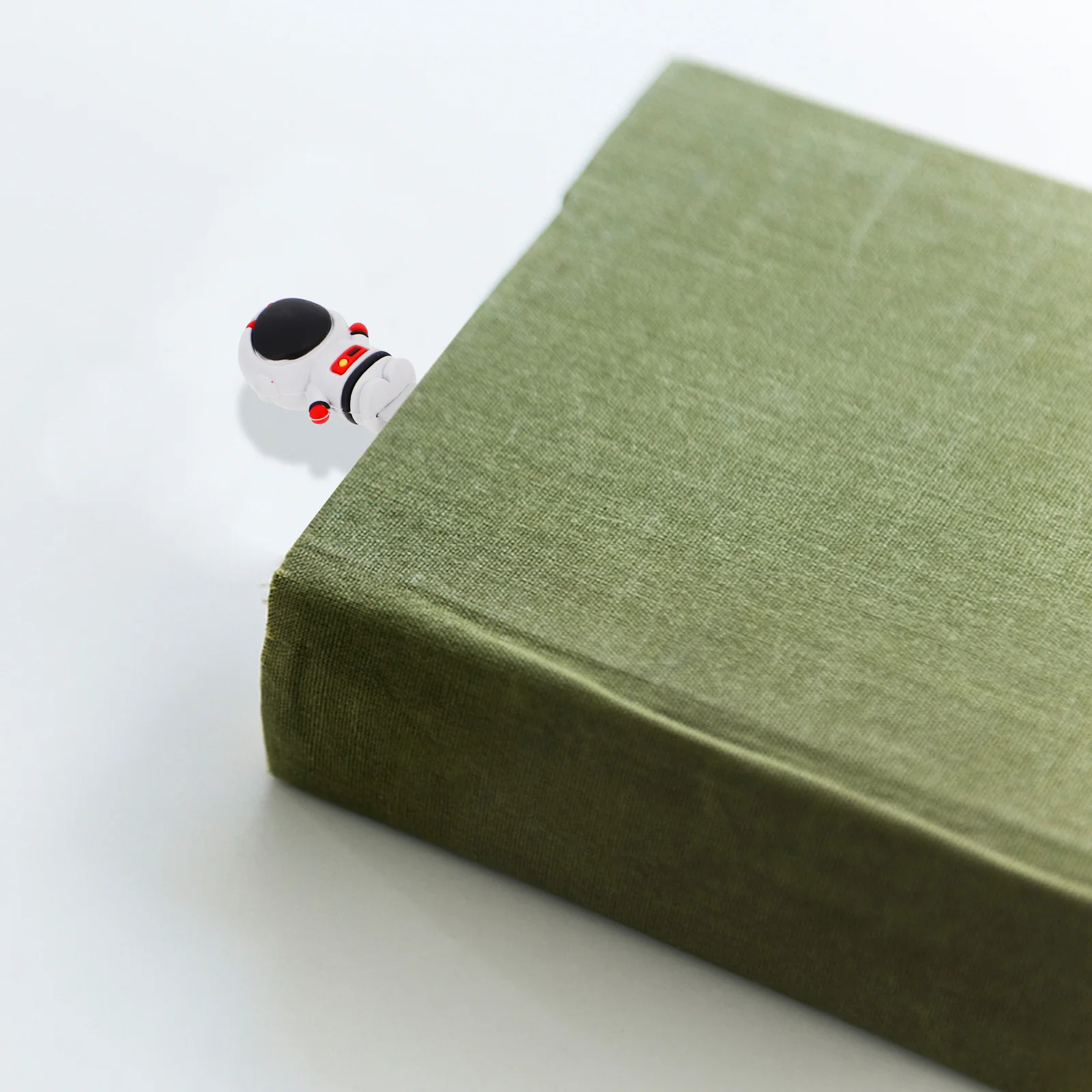 

Astronaut Bookmark Premium Quality Creative Page Marker for Students Writers Readers Gift Astronaut Bookmark Page Marker