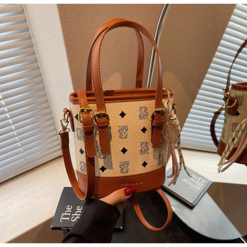 

Роскошная большая сумка для документов формата А4 для женщин. Дизайнерская рабочая сумка, идеально подходит для файлов и папок.