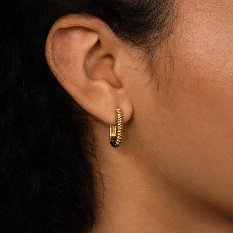 Fashion Twisted Circle Double Hoop Earrings for Women Gold Plated Geometric Round Mini Huggie Earring Statement Vintage Jewelry