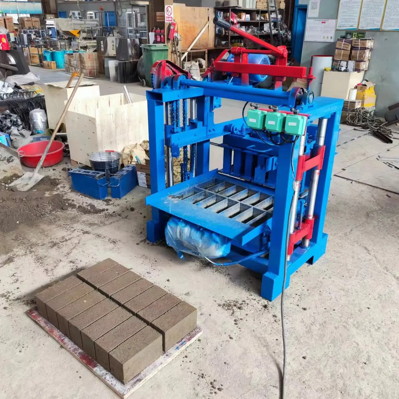 Clay brick making machinery, concrete block machine, stone chopping machine