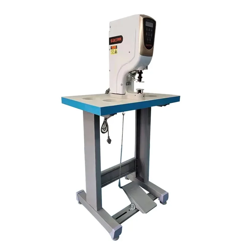 Punching buckle machine, no hand damage nailing machine, four-in-one buckle hardware buckle punching machine y