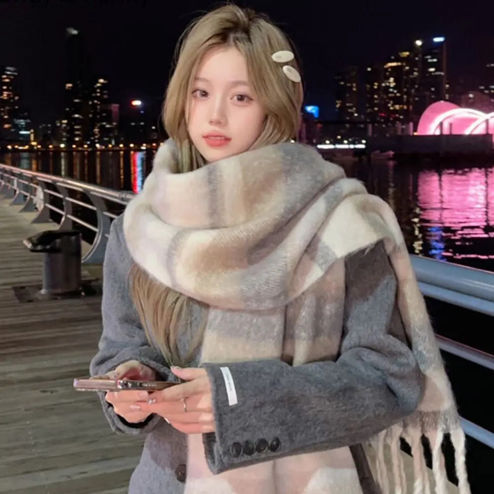 Retro Mohair Karierter Wollschal mit Quasten, Winter Kaschmirschals im Koreanischen Stil, Warmer Langer Schal für Mädchen – Detail 4