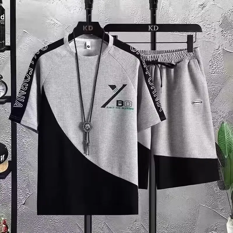 Conjunto de camiseta de corrida de secagem rápida para homens, roupa esportiva popular, manga curta, roupa de ginástica, verão, verificação de caminhada