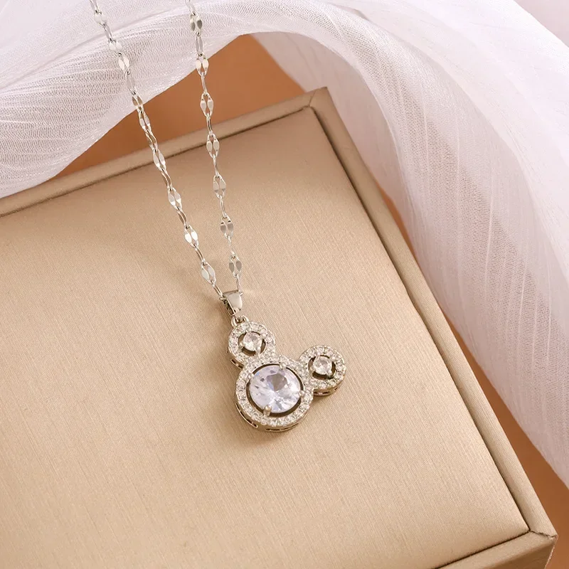 新しいダイヤモンドがちりばめられたミッキーヘッドペンダント、レディースニッチデザインネックレス