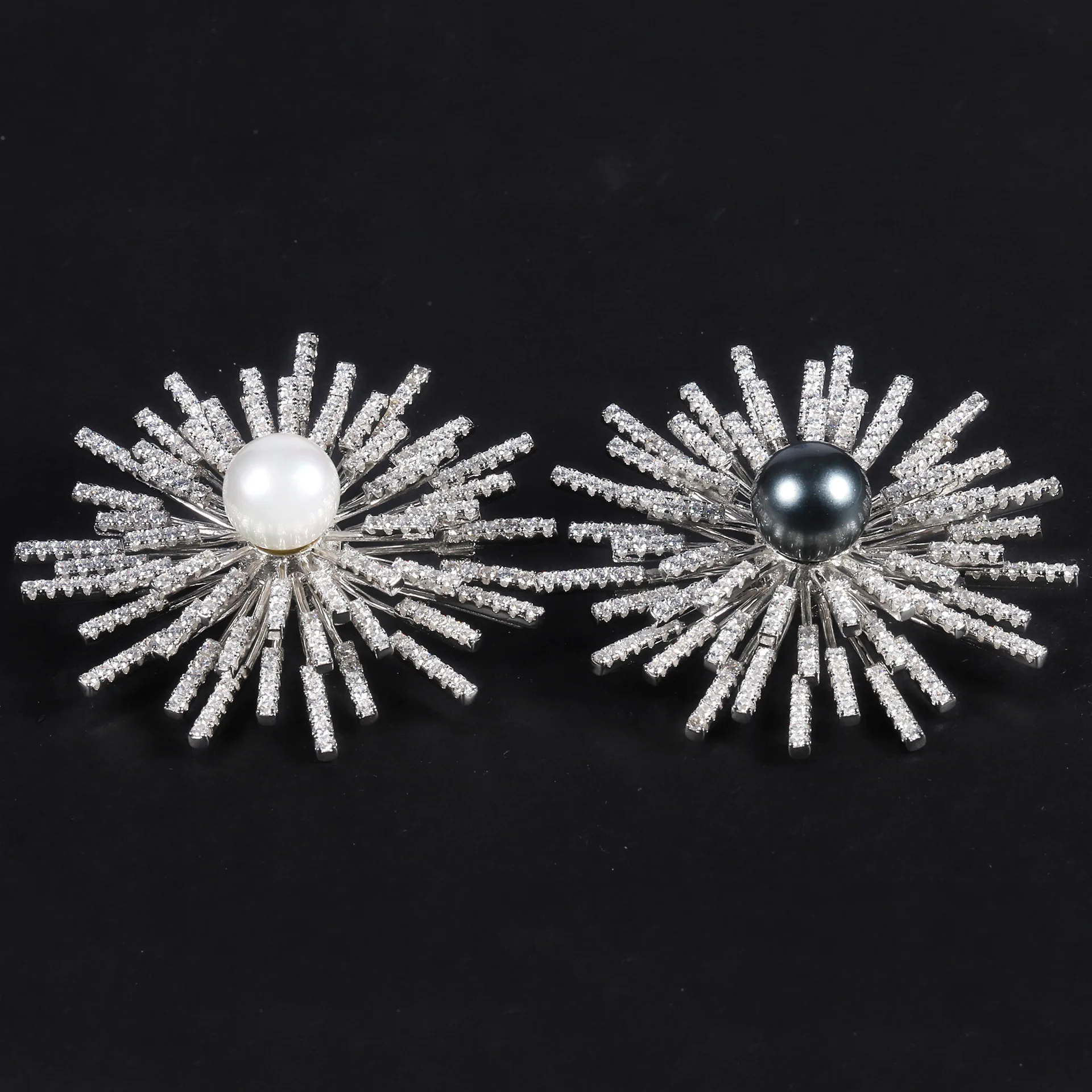 The New 13mm Shell Bead Brooch Blooms With A Personalized Design Retro Luxury Luxury Luxury S925 Sterling Silver Brooch