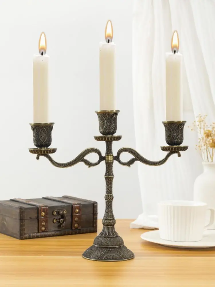 زينة المنزل الإبداعية سبائك الزنك الشموع ، الشموع ثلاثية الرؤوس ، الشموع الكلاسيكية عالية الجودة ، تايوان ، الفندق ، الفندق