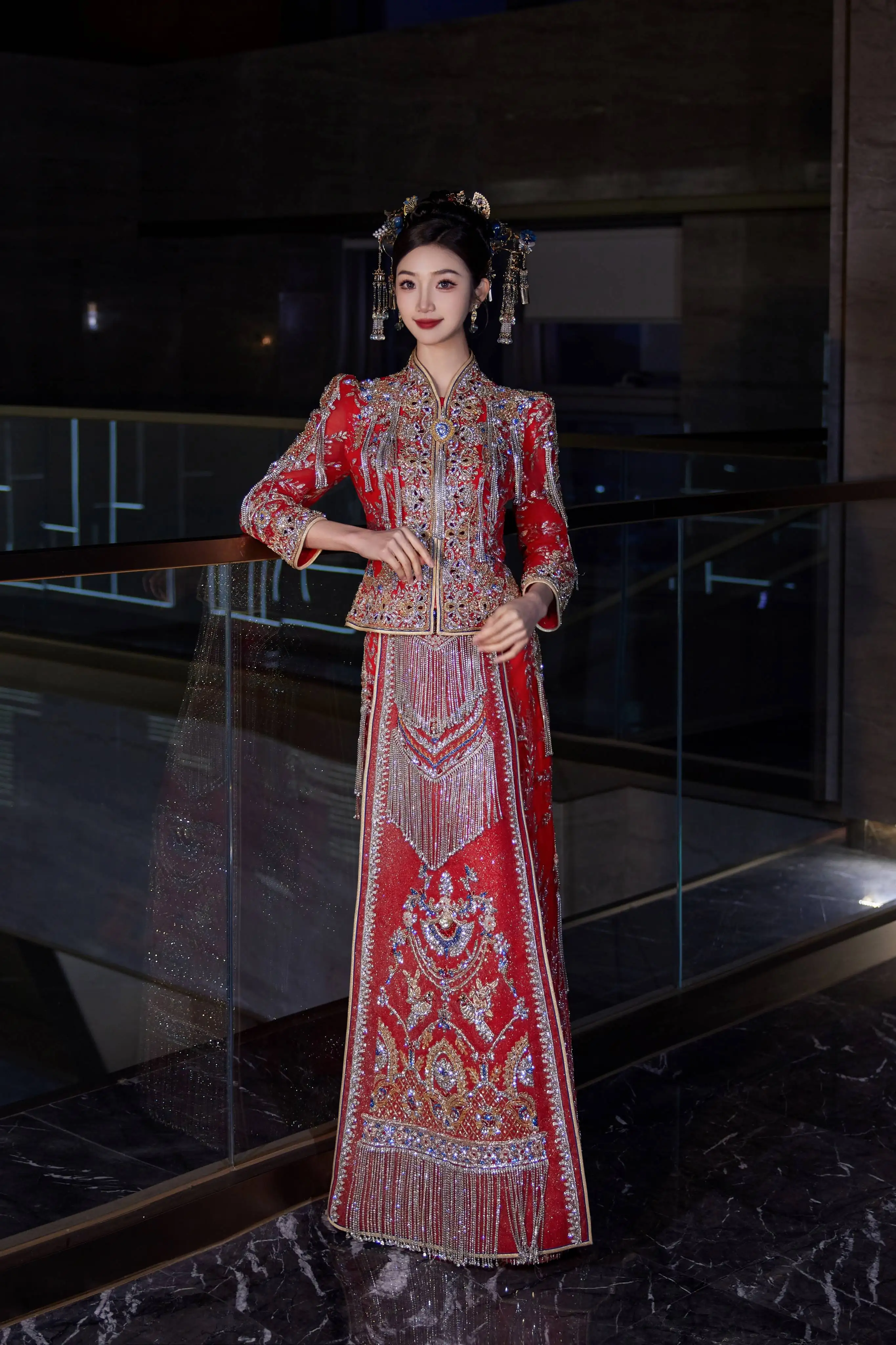 Good Quality New Chinese Bridal Dress Skinny Wedding Dress Xiuhe Clothes China Bride Phoenix Wedding Dress