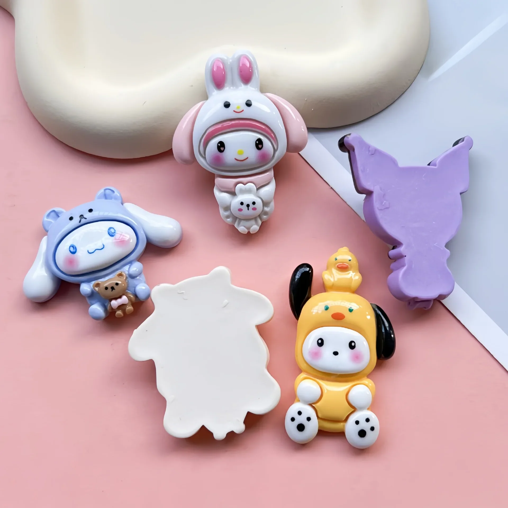 2 szt. Cartoon błyszczące Sanrio kreskówka zwierzęta żywica flatback cabochon diy materiały do rękodzieła dziecko ręcznie robiona biżuteria charms