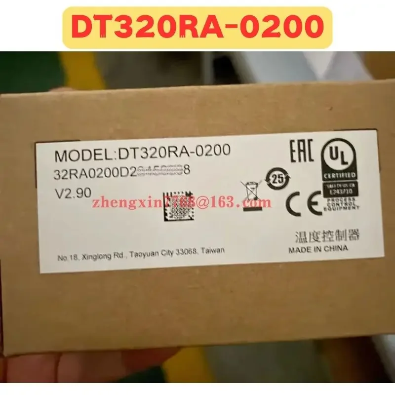 

Brand New Original DT320RA-0200 Temperature Controller