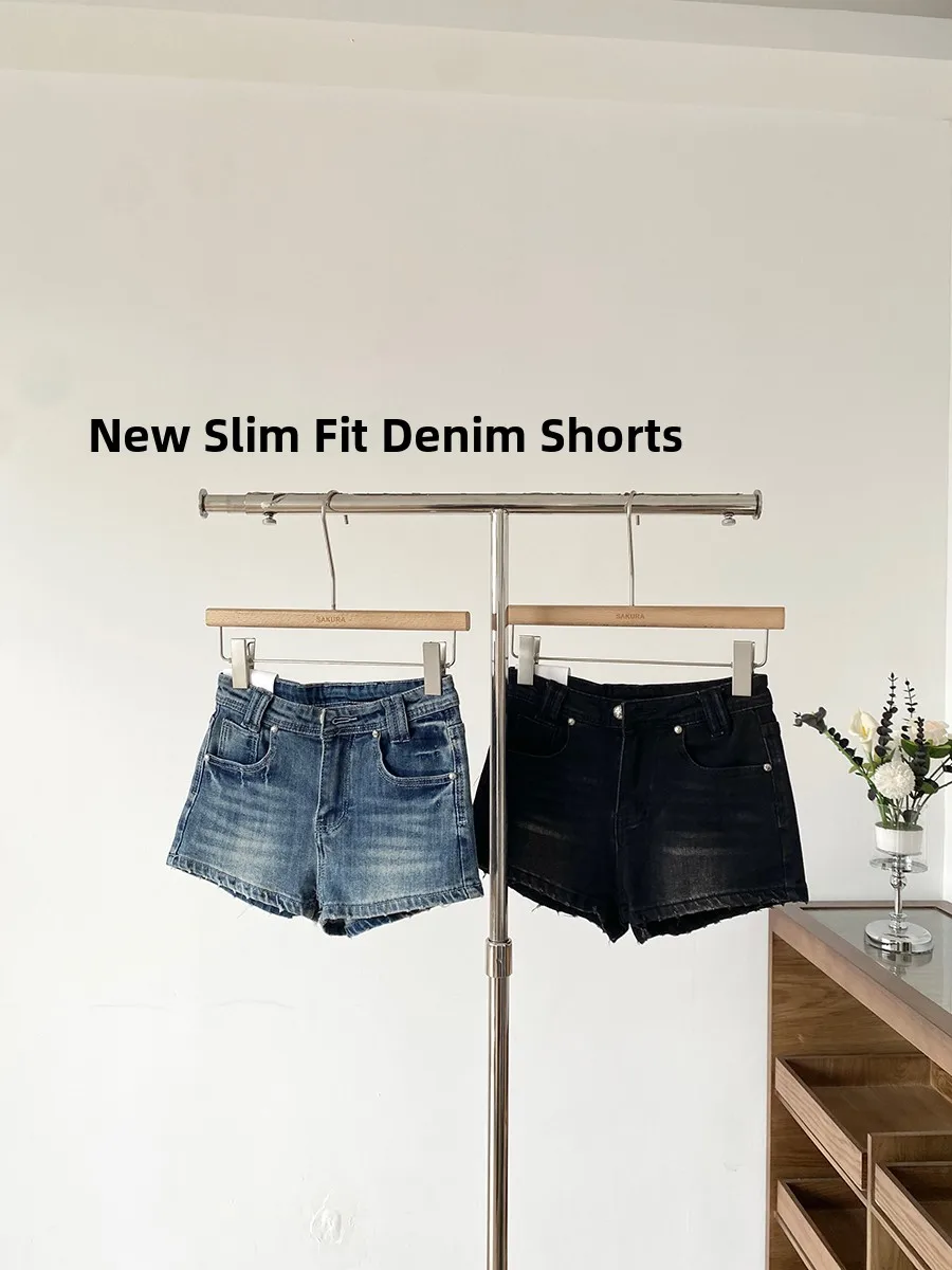 Hot Girl High Waist Washed Denim Short Pants Women Summer 2025 New American Stylish Fashion Wide Leg Short Shorts