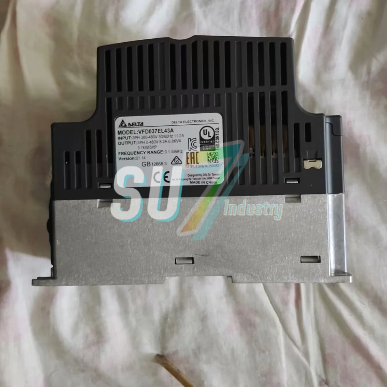 VFD037EL43A 周波数コンバータ 新品オリジナル