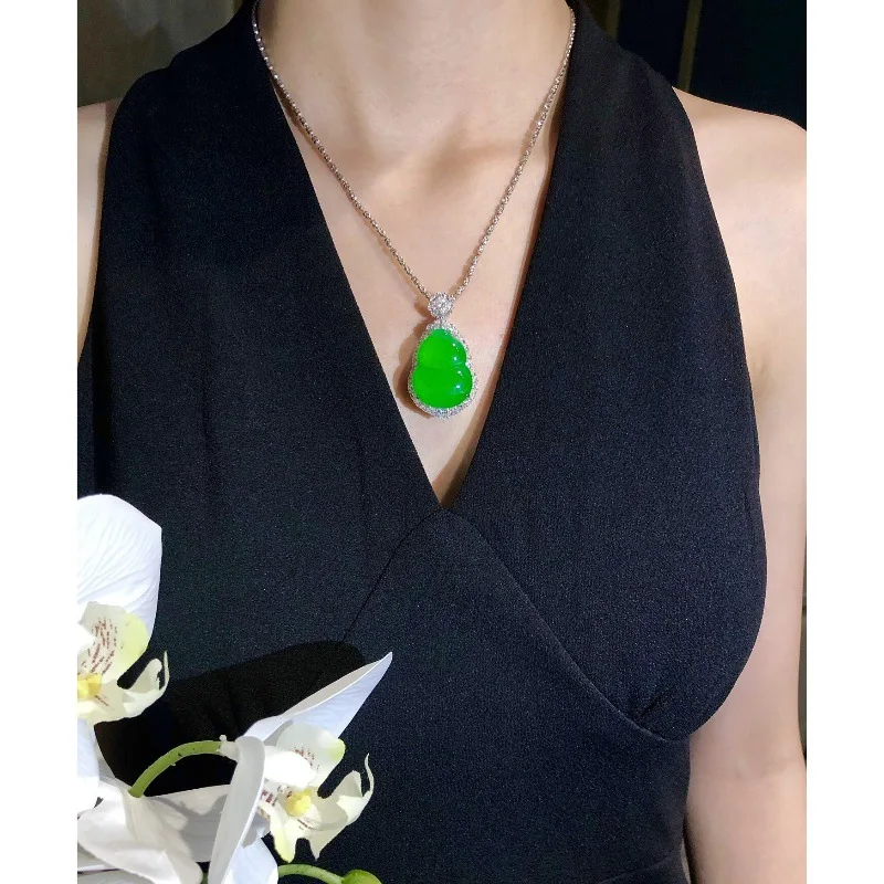 pendentif-en-jadeite-de-type-gourde-yang-naturel-et-authentique-du-myanmar-incruste-d'or-1k-vert-imperial-complet