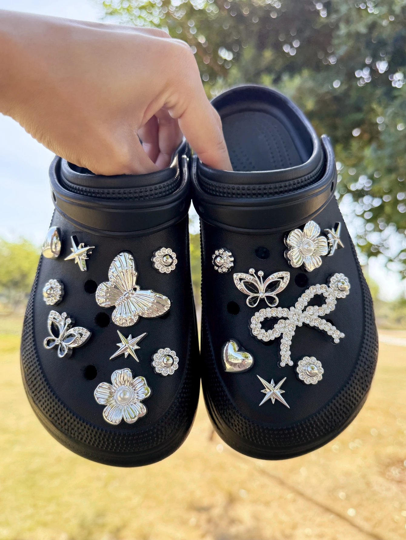 18 Silver butterfly Flower Shoe Decoration DIY Casual Accessories - Fun and multi-functional Personalized Footwear methods