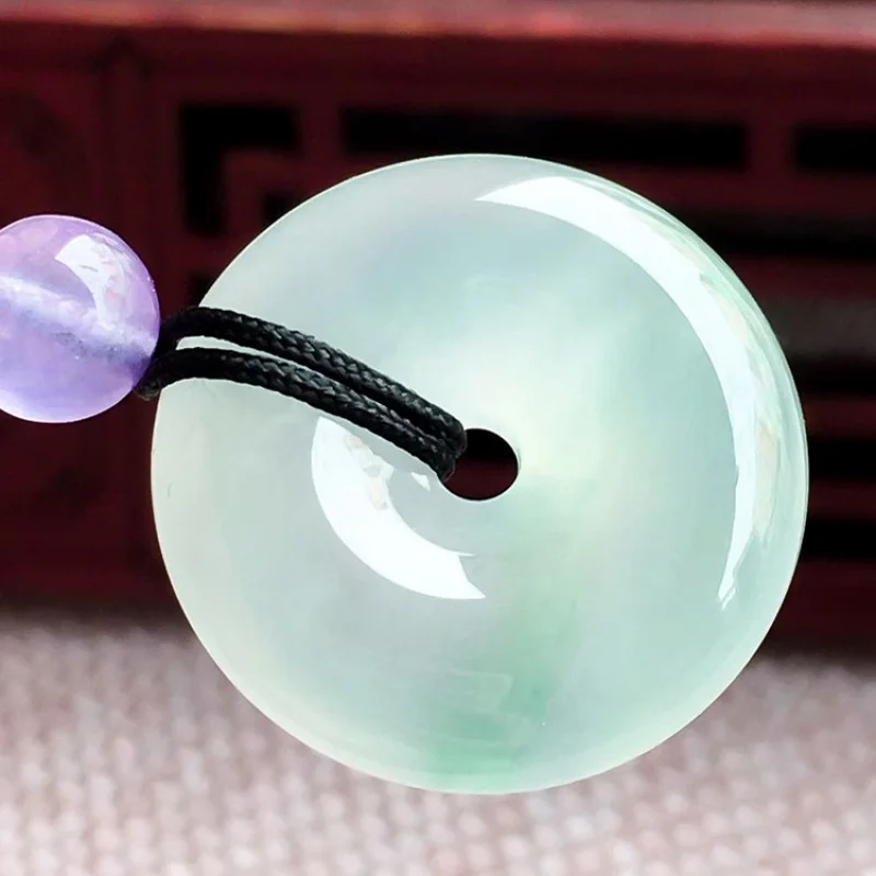 

Natural a-Level Ice Floating Flowers Safety Buckle Jade Pendant
