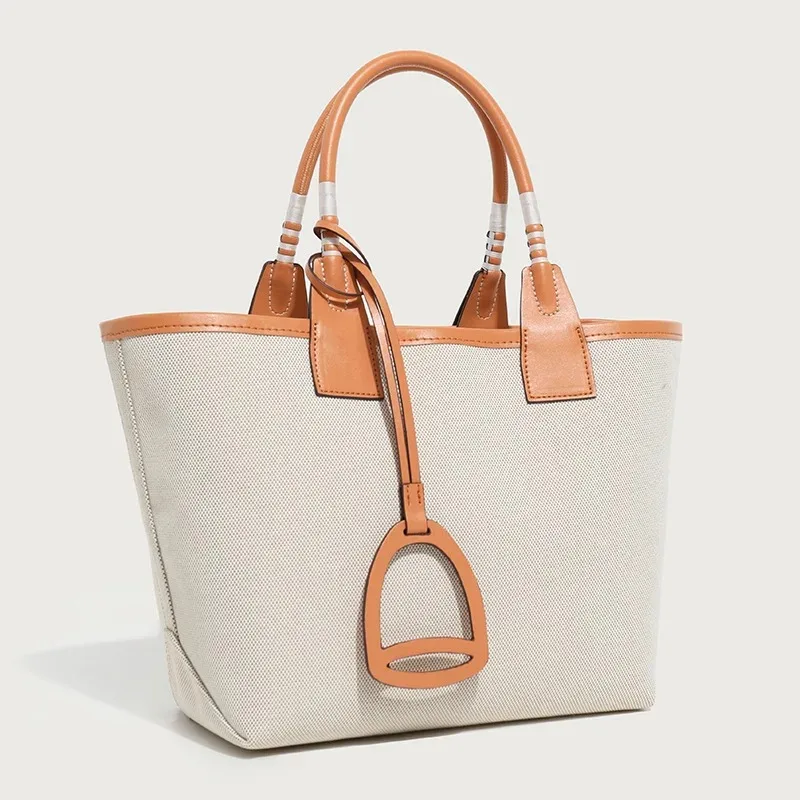 Luxury large capacity outdoor travel handbag, modern and fashionable women's backpack, classic design shoulder bag
