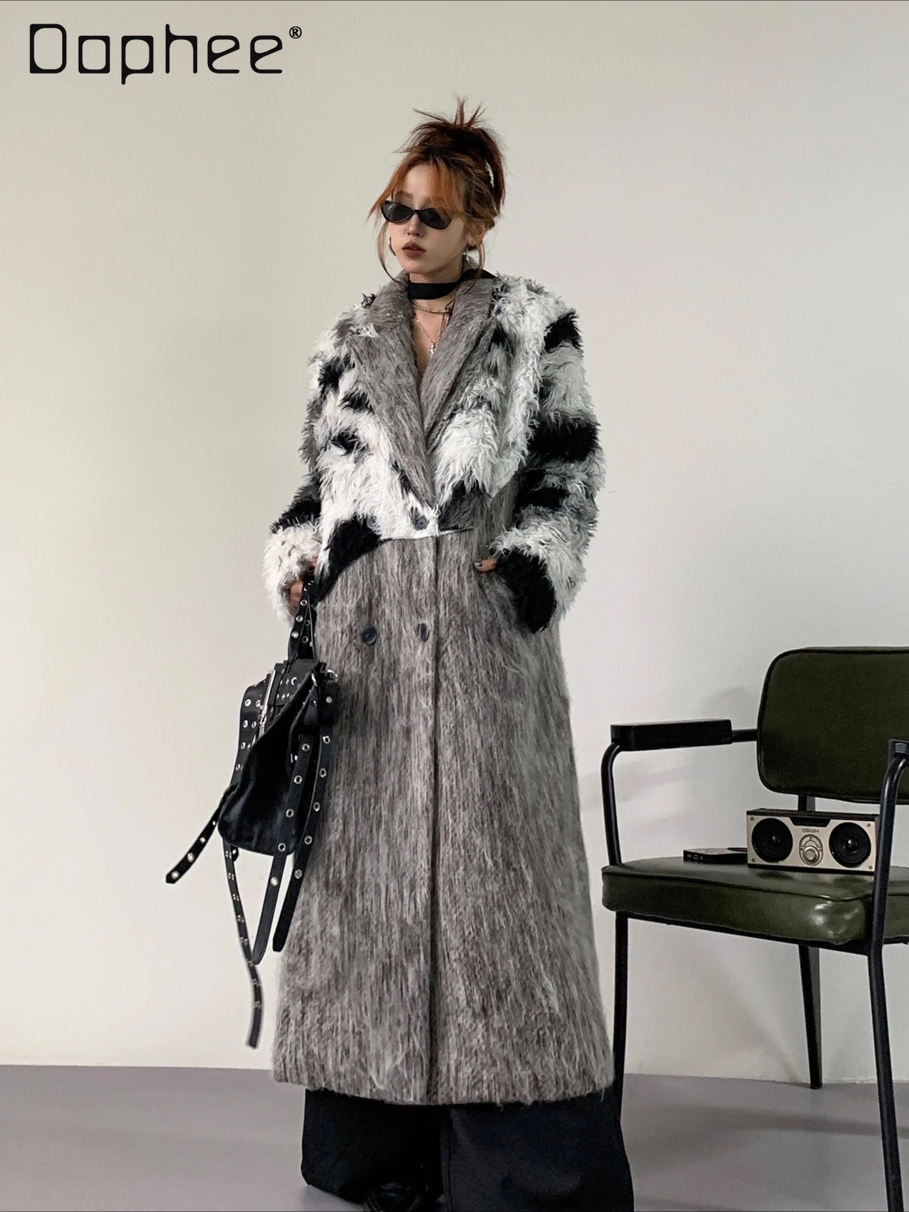 

Winter Heavy Retro High-End Long Fur Patchwork Thickened Wool Coat Women Fashion Personality Turn-Down Collar Mid-Length Coat