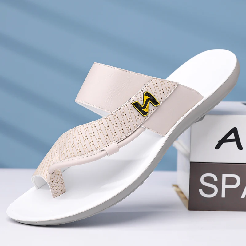 Men's Summer Fashionable All-Match Beach Sandals Anti-Slip Slippers Slip-On Water Shoes for Casual Outdoor Activities