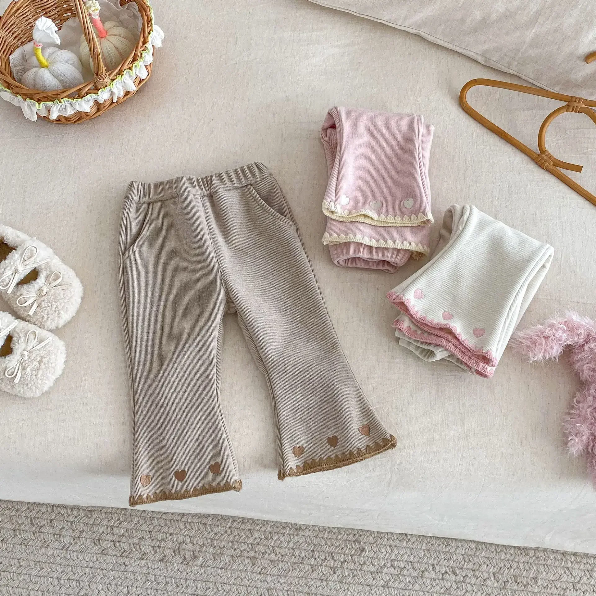 

2025 New Winter Children Clothes Girls Fleece Flared Pants Heart Pattern Thickened Casual Trousers Warm Fashion Pant