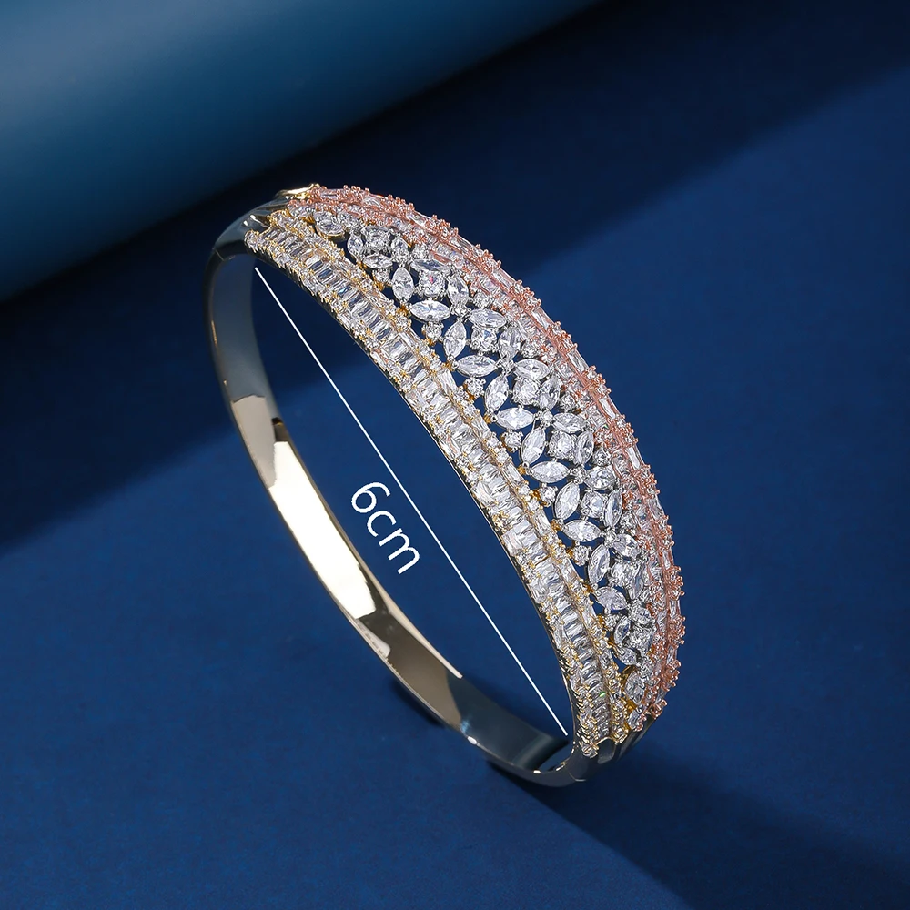 2025High quality bracelet with zircon decoration. Exquisite design. Perfect for daily and party use.