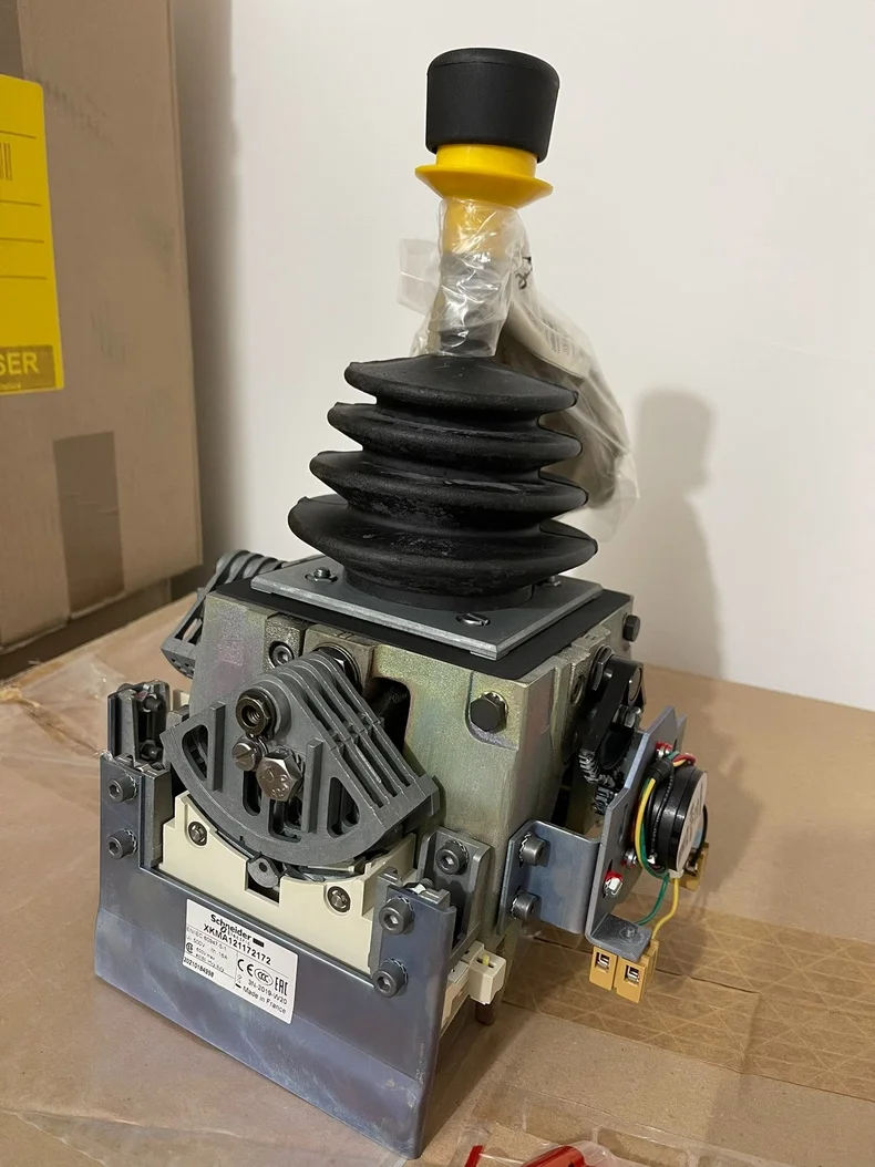 XKM-A991  Master Controller Joystick Industrial Control Lever Compatible With PLC Crane Hoist Control Cabinet System