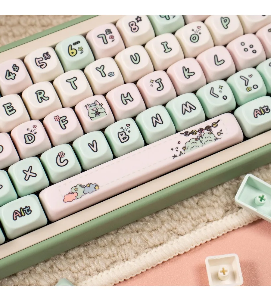 Strawberry milk ** mechanical keyboard keycap cute cartoon 135 keys PBT hot sublimation MOA height adaptation 87/99